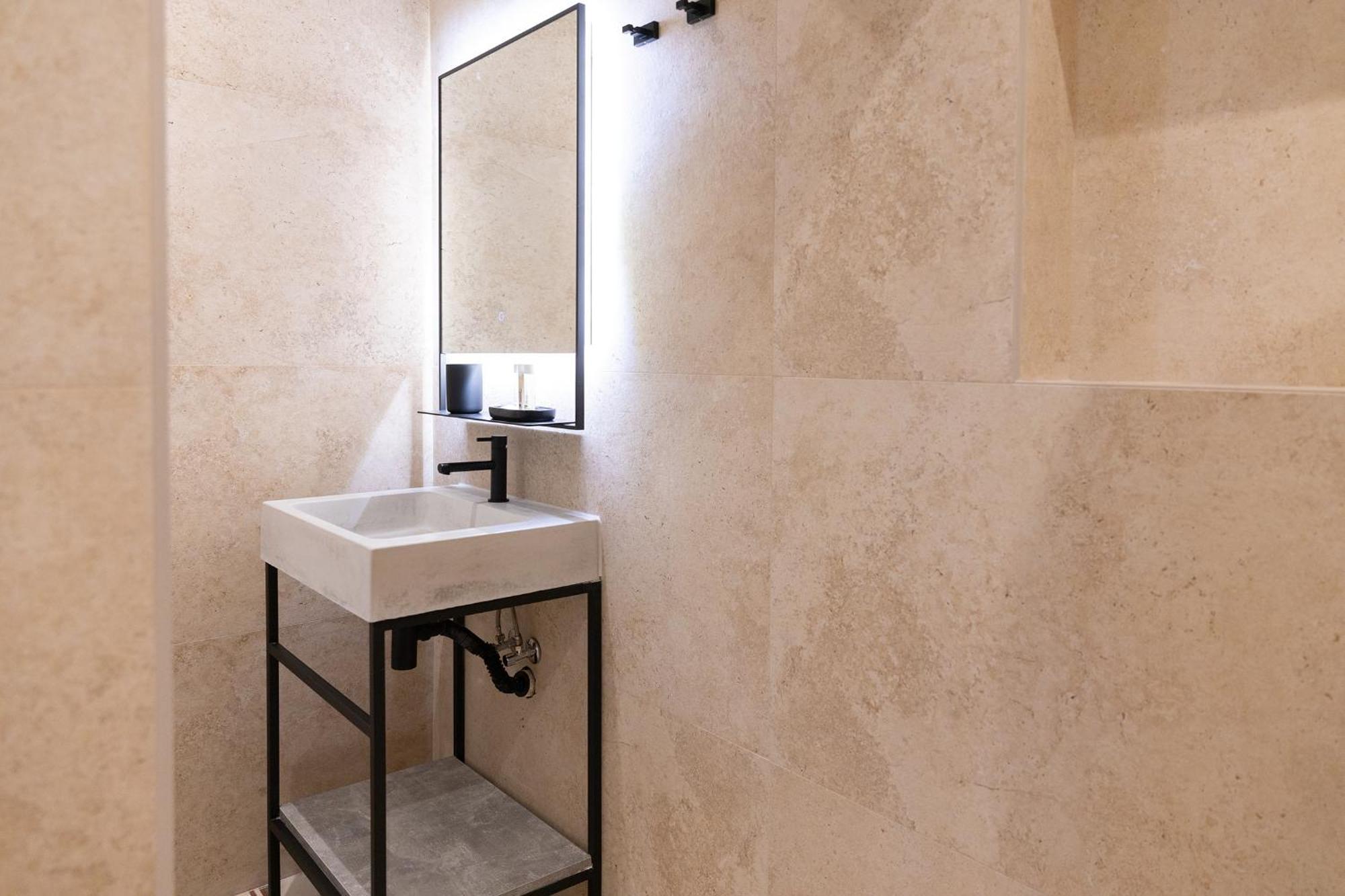 איל-פוריאנה Florette Suite Designer Finish With Stunning Lounge Terrace By Arcobnb מראה חיצוני תמונה