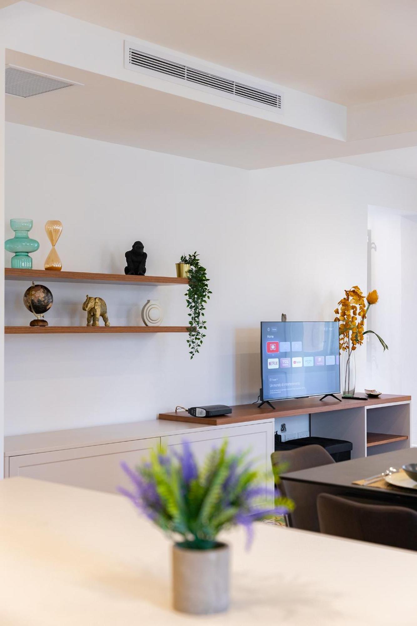 איל-פוריאנה Florette Suite Designer Finish With Stunning Lounge Terrace By Arcobnb מראה חיצוני תמונה