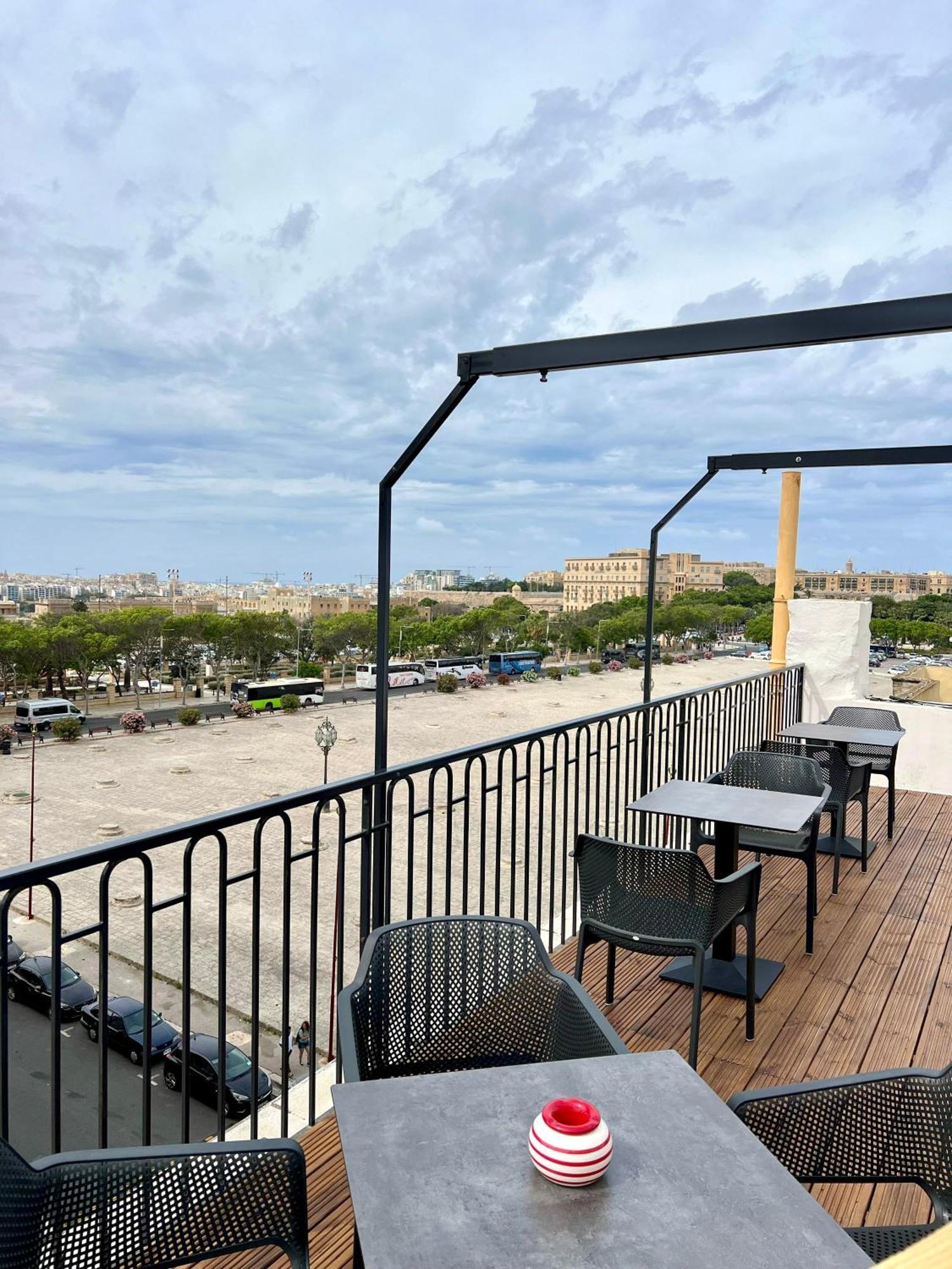 איל-פוריאנה Florette Suite Designer Finish With Stunning Lounge Terrace By Arcobnb מראה חיצוני תמונה